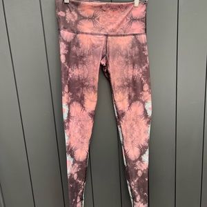Teeki yoga leggings. Size M. Excellent condition.